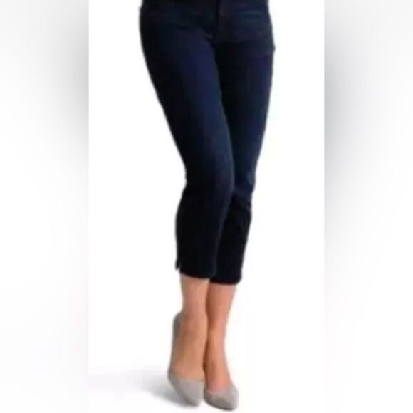 Spanx Slim X Casual Capri Size 29 (33) Dark Wash Denim Jeans NWT - Picture 3 of 10